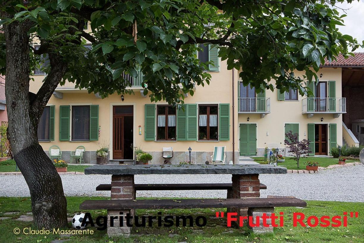 Agriturismo Fruttirossi Trofarello Luaran gambar