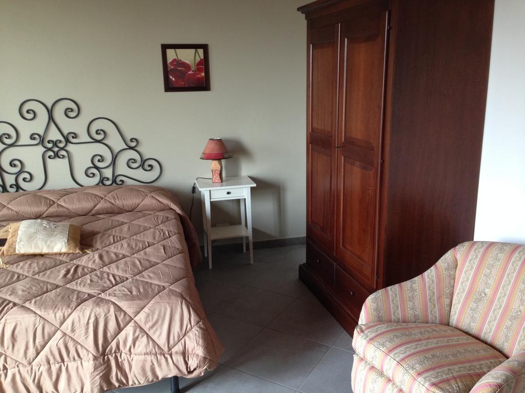 Agriturismo Fruttirossi Trofarello Bilik gambar